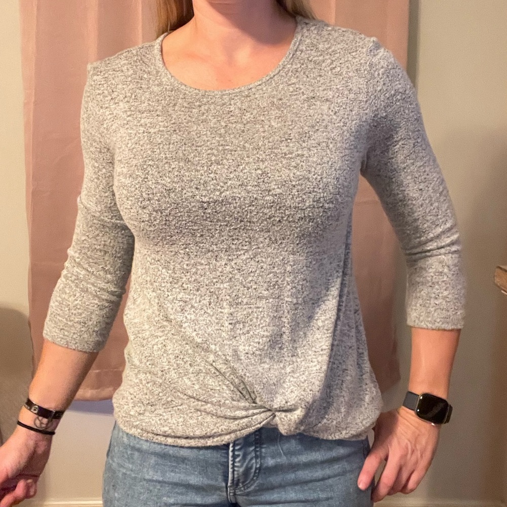 Mi Heather Gray Women's Long Sleeve Top